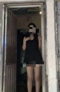 #郑州
定位到管城回族区东豆腐巷，到河边两侧看看，晚上是拉客聚集地，十几个技师，年龄不等价位2张-找JiPo