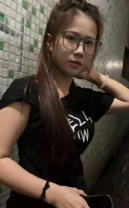 #深圳
 
向西村的小姐姐。妆容精致，良家感十足，不知为何下海。也没敢问。三张去楼上出租房情感交流。-找JiPo