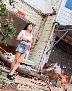 #武汉
 
武汉老牌点位·贸易路
曾经密集扎堆，沿街皆是，氛围感拉满。如今拆迁渐起，人烟散去，格局四散。存量大幅缩减分布飘忽不定，不再一目了然。往日的热闹集聚，慢慢变成零散残存。顺路打卡足矣，不必专程奔赴。-找JiPo