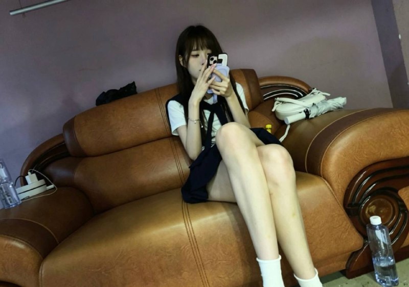 #深圳
群友得吃返图，150得吃幼师小姐姐，柔情似水。交流过程像哄小朋友似的，很乖很反差，留恋忘返-找JiPo