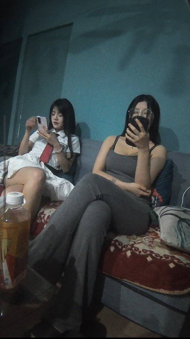 #镇安
挑客
🐔
，十个眼镜九个烧，这反差劲真是让人欲罢不能。吃上了才知道她挑的原因，2张，捞着了-找JiPo
