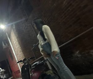 #佛山
 
沙边新来大波 态度好 奶子挺 姿势配合 撅起屁股配合打桩 每一插都感觉能到底。-找JiPo