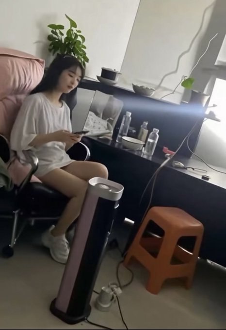 #成都
团结村，这儿的租房学生比较多，偶尔还有一些出来捞点外快的，质量真差不了。-找JiPo