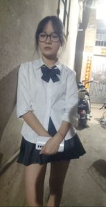 #佛山
 
镇安 150的非主流精神小妹，一堆老哥在排队了。-找JiPo