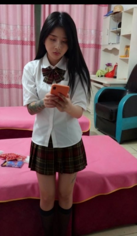 #上海
吴泾老镇这边大概晚上的9-10点，有些好店就会陆陆续续的出来了，里面有不少好的，嫩的也有。-找JiPo