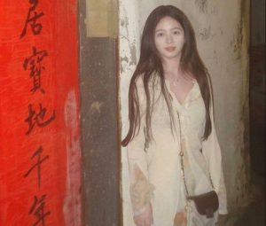 #郑州
 
#站街
中牟万邦北边占杨村西侧的几栋楼
资源比较多,35岁以上的居多,但也有二十多岁的,生意挺火,建议多逛几圈看看。价格在200-300之间,以谈,有的提供不戴套吹的服务,具体得现场沟通。适合快速卸货-找JiPo