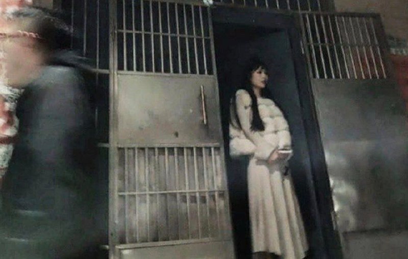 #苏州
 
#站街
苏州张家港澄杨路泄火
跑到澄杨路口轴承厂看到不少狼友,两个黑丝熟女,跟几个嫩妹站在路边,询后直接领到后边出租房开始操作,过程就不多说了,普通快餐,适合泄火去-找JiPo