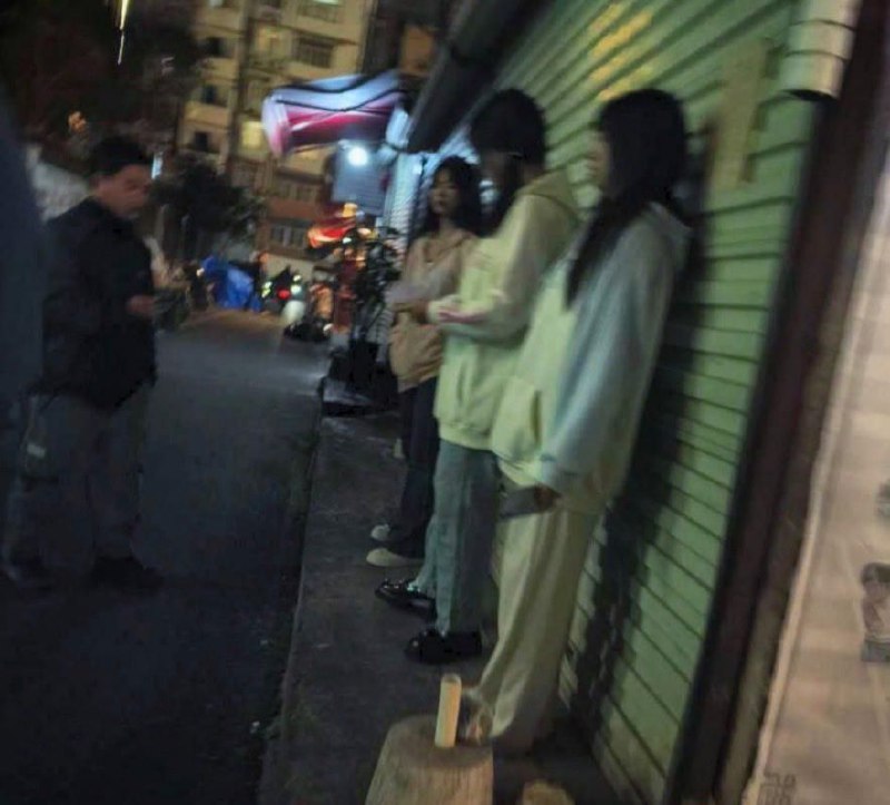 #佛山
 
#站街
佛山高明苏棠复苏
苏棠基本恢复去年盛况，有30来号人，总体消费100-200，老菜皮和人妻都有，偶有佳品，逼价昂贵，毫无性价比，狼多，玩的少，支持抵制-找JiPo