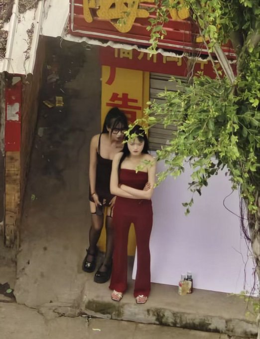 #北京
 
#站街
 
#扫街
 
位置在横街子村，导航搜索落子美业，在这个侧面的，200直接整，有五六个人，一般得晚上10点以后也会早，质量一般纯卸货，闭着眼整整只能-找JiPo