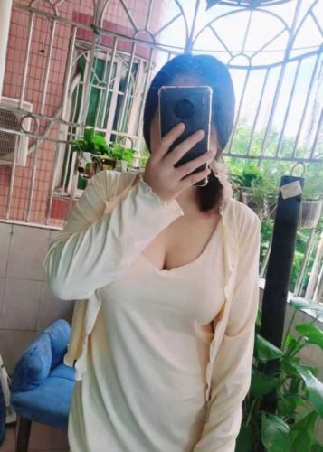 艺名：白云可无套姐姐芸芸-找JiPo