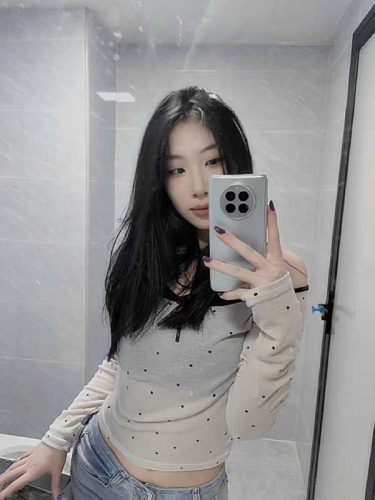 艺名：白云江夏美女–朵朵-找JiPo