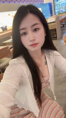白云气质女神灵漫(真实本人)-找JiPo