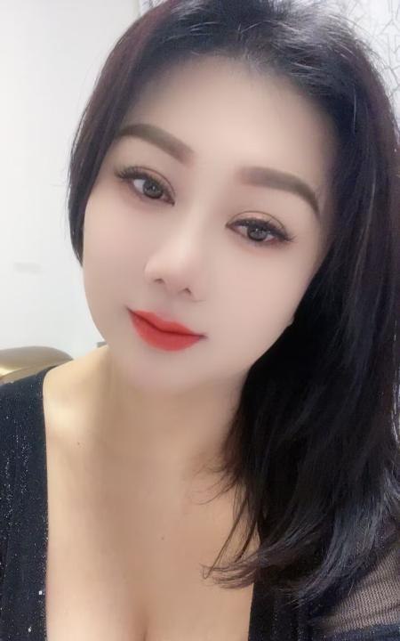 #贵州 #贵阳 #少妇 花果园C杯臀推少妇 600-找JiPo
