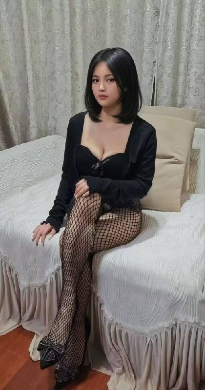 #广东 #广州 #性感 #大奶 海珠性感大奶小八 500/一次40分钟  900/二次80分钟  700/一小时不限次  1200/两小时不限次-找JiPo