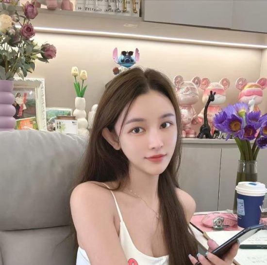 #广东 #深圳 #楼凤 兼职妹秋秋 900-找JiPo