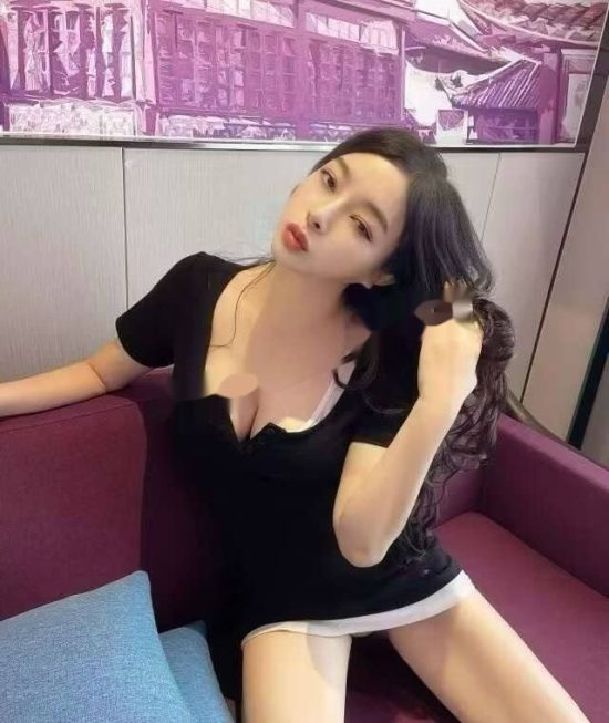 #山东 #青岛 #少妇 #性感 黄岛性感小少妇 200pby价格：1000-找JiPo
