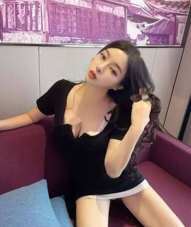 #山东 #青岛 #少妇 #性感 黄岛性感小少妇 200pby价格：1000-找JiPo