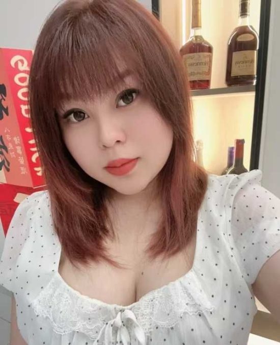 #深圳楼凤 #宝安区 宝安爆乳少妇兼职-月月-找JiPo