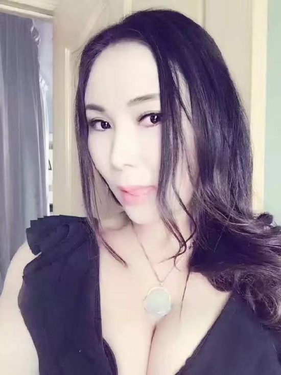 #深圳楼凤 #罗湖区 罗湖性感风骚大长腿服务天花板-洛彤-找JiPo