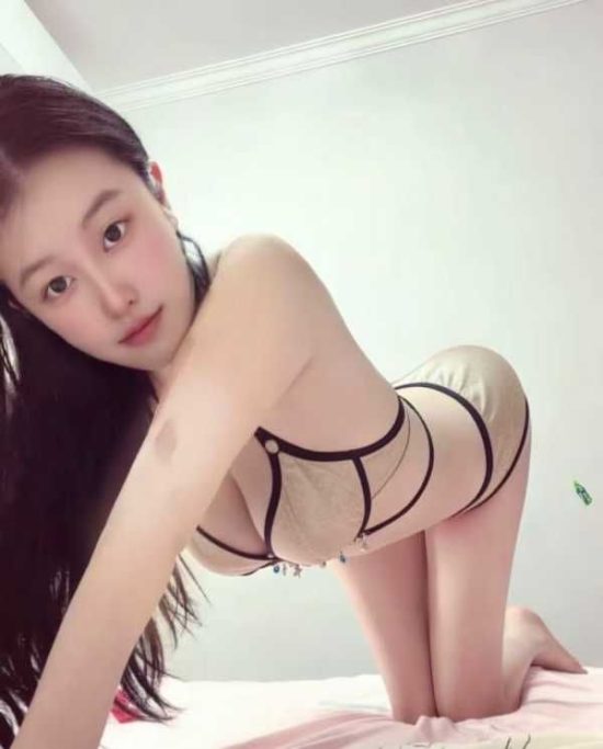 #深圳楼凤 #福田区 福田极品小妹妹初次下海兼职-欣欣-找JiPo