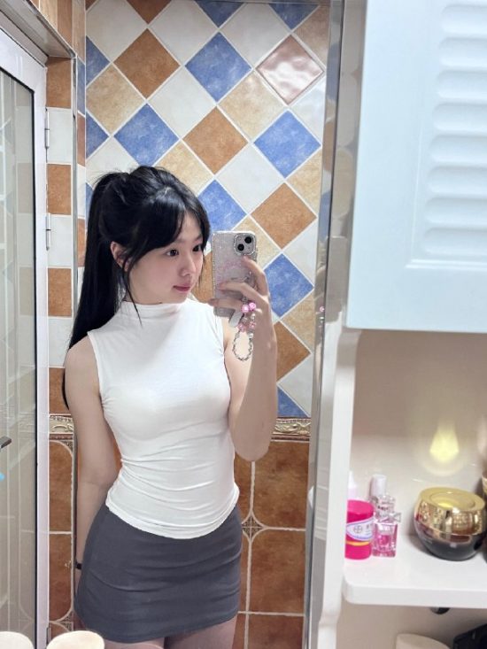 #深圳楼凤 #龙华区 极品新人乖巧听话服务一流可外出-baby-找JiPo