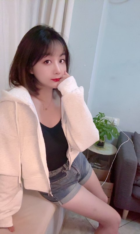 #广东 #广州 #楼凤 广州越秀区小诗姐 400-找JiPo
