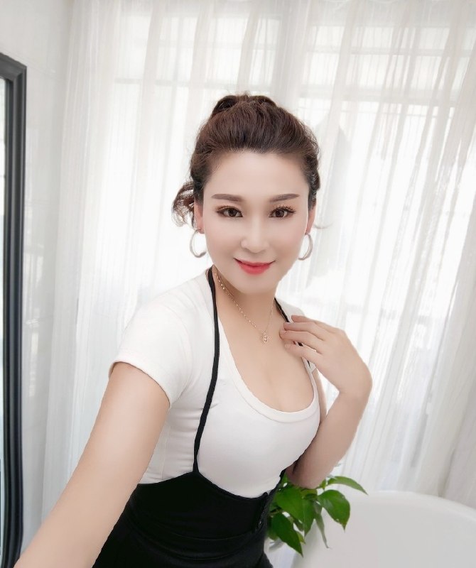 #广东 #深圳 #楼凤 熟妇可潮吹后花园sm 300一次  1200包夜-找JiPo