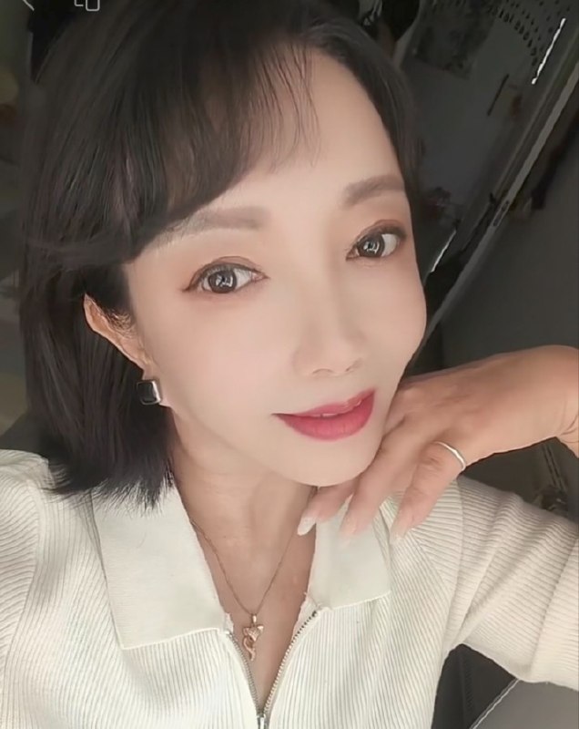 #山东 #淄博 #少妇 淄博短发气质少妇 400 500 600-找JiPo