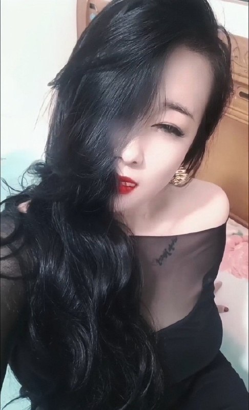 #湖北 #武汉 #少妇 #风骚 #性感 武昌性感风骚少妇小茜 400一次  600两次  1000包两小时  1400包夜-找JiPo