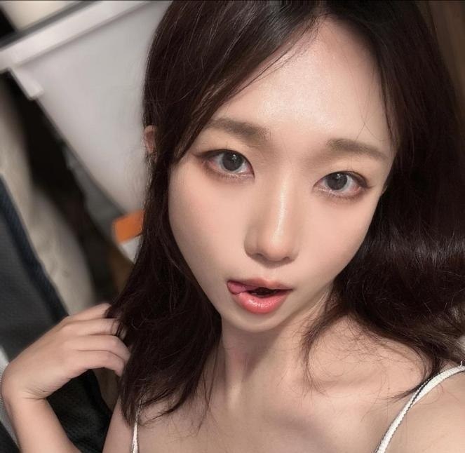 #山东 #青岛 #楼凤 市南兼职小妹 600-找JiPo