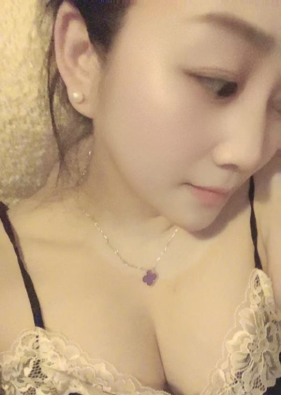 #广东 #深圳 #楼凤 肤白嫩妹毛毛 320-找JiPo