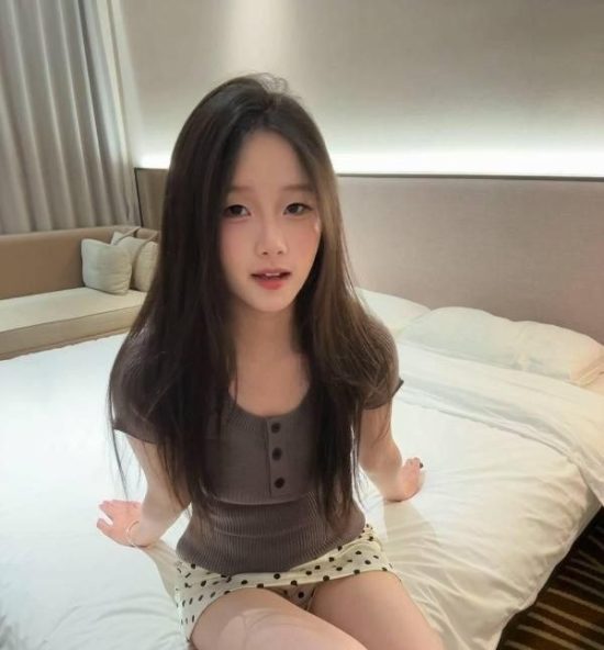 #上海 #徐汇 #楼凤 一线天三粉菜菜 700-找JiPo